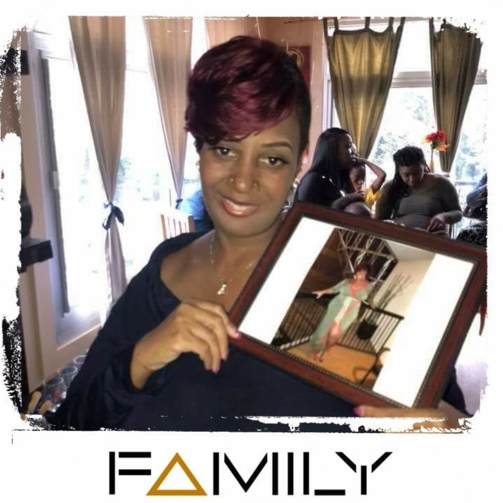 Meet your Posher, Shana